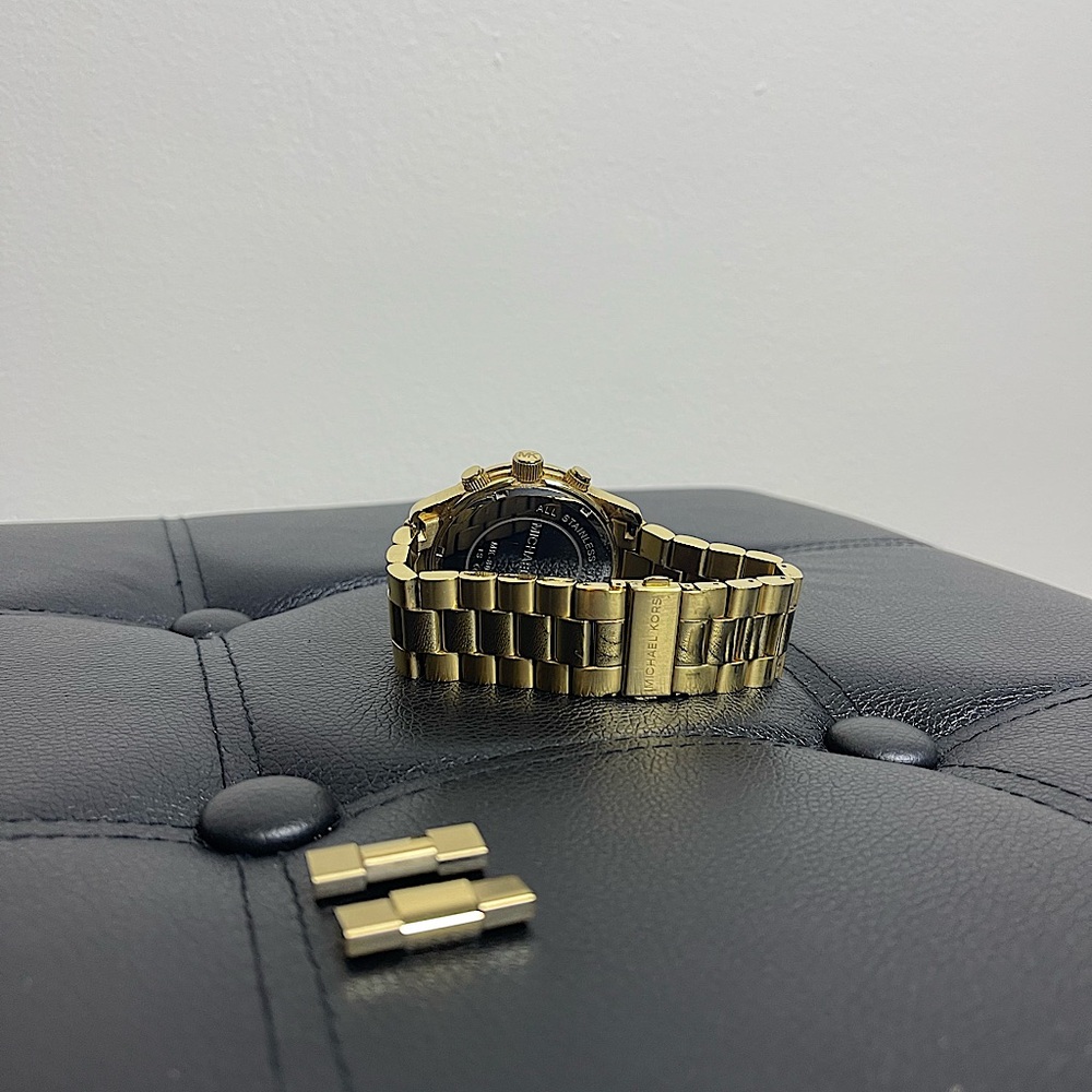 Michael Kors Watch - Picture 2 of 8